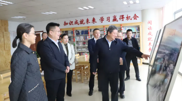 中交集团与青海QMH官网集团座谈互换共探合作方向