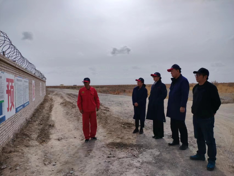 集团党委书记赴格尔木民爆库发展调研慰问