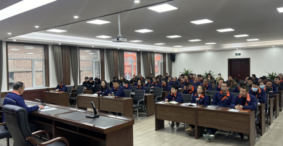 QMH官网配送公司安委会召开2024年第一次安全出产专题会议