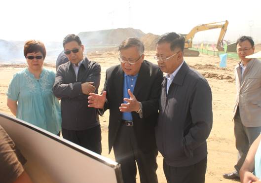 青海省副省长韩建华光临曹家堡保税物流中心工地查抄领导工作