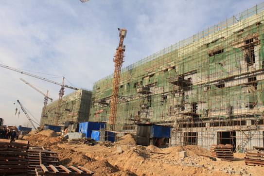 青海省副省长王平明光临曹家堡保税物流中心工程现场视察工作