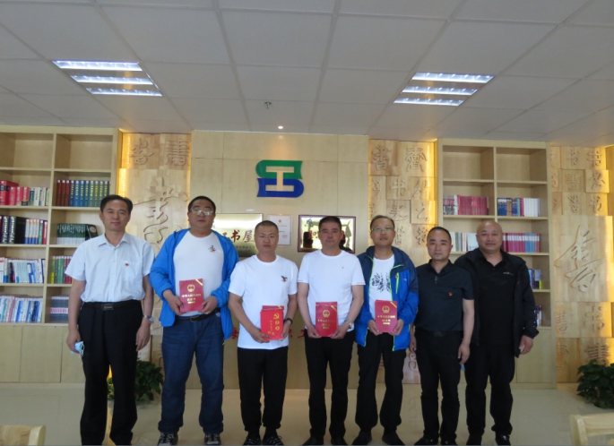 3ab8f901e6b3479f762d8a225d9bfb58