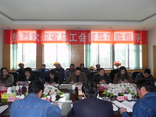 深刻车间班组、&ldquo;零距离&rdquo;接触职工、履历职工生涯、倾听职工心声