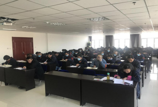 QMH官网工投公司二届党委召开2021年第一次理论进建中心组进建（扩大）会