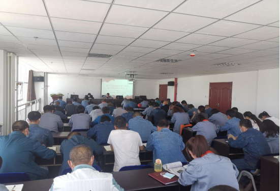 QMH官网工投公司党委召开二届党委理论进建中心组进建