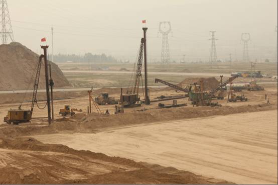 集团总经理王玉辉心系项目建设 提早铺排冬季施工