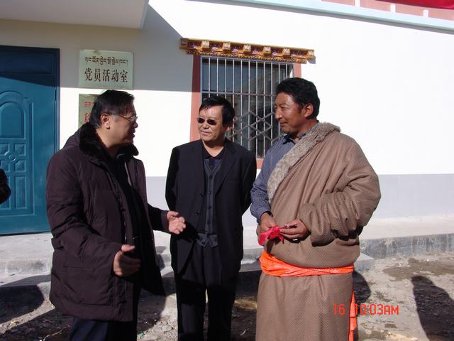 青海QMH官网集团&ldquo;百企联百村&rdquo;捐建项目圆满实现并顺利交代