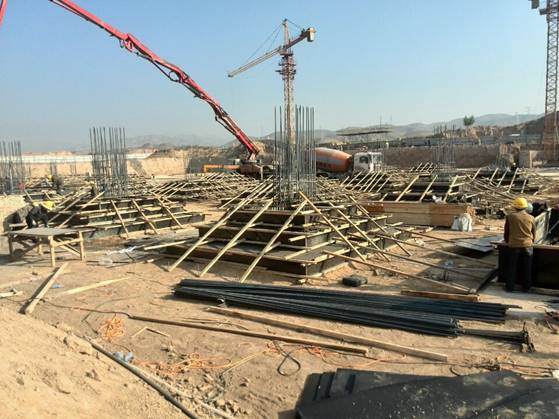 保税主题区保税仓库基础砼顺利开盘