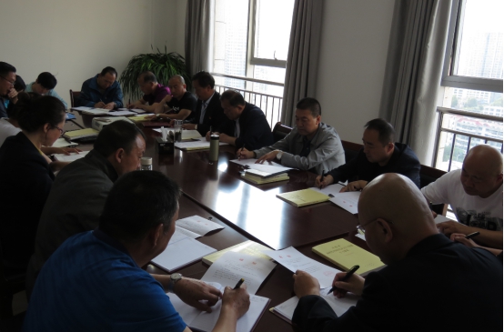 QMH官网配送公司党委召开理论进建中心组2019年第10次进建（扩大）会