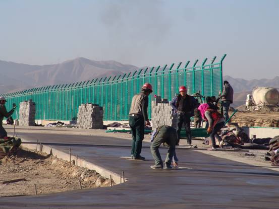 力斗寒冷抓质量   只争朝夕保进度