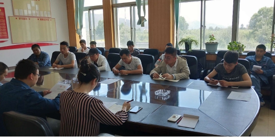 进建宣传贯彻团的十八大心灵热潮向基层一线延长