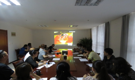 不越&ldquo;红线&rdquo;   坚守&ldquo;第一次&rdquo;  QMH官网配送公司纪委发展党员干部清廉自律教育活动