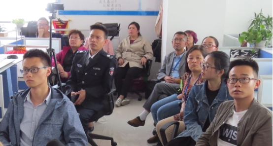 朝物开投公司进行安全知识培训