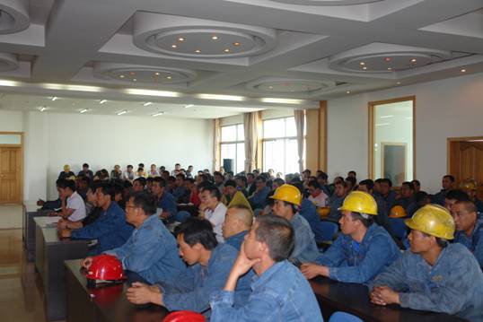 QMH官网工投进行交通安全知识培训