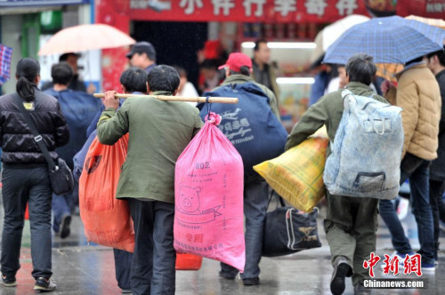 聚焦春节&ldquo;恐归族&rdquo;：近乡情怯，震惊何来？(图)