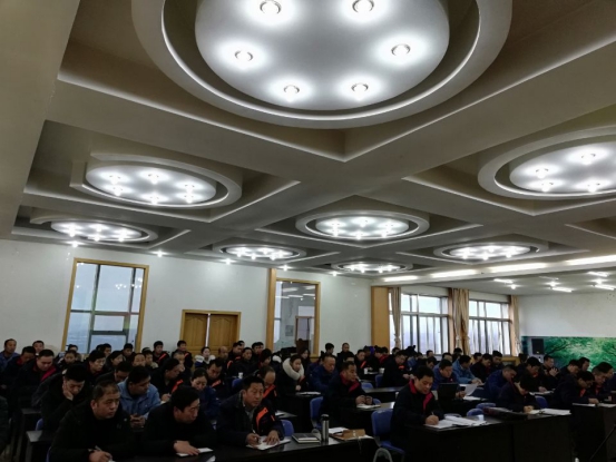 中共青海QMH官网工业投资有限公司委员会